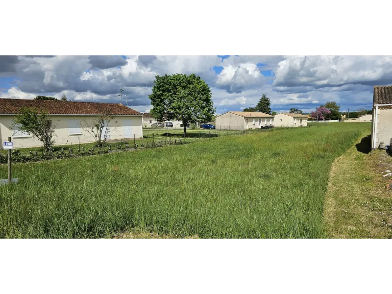 Terrain à bâtir à Vindelle