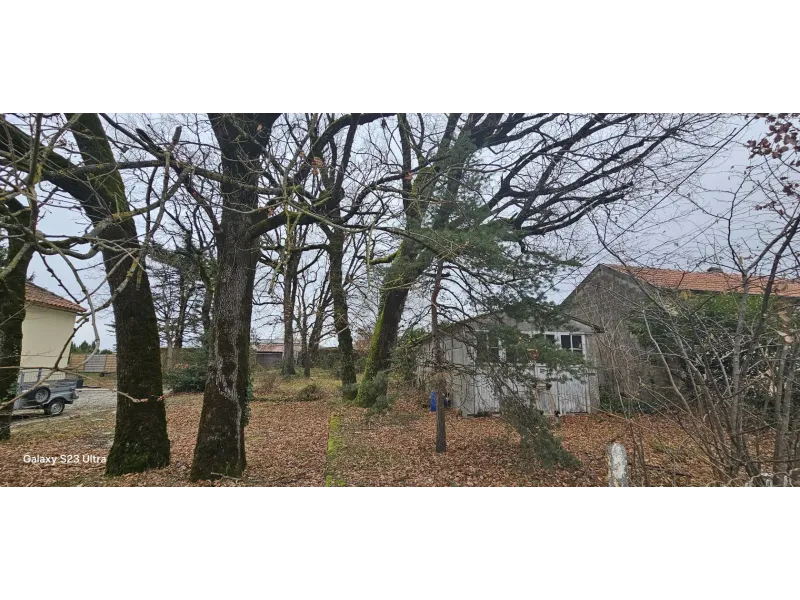 Terrain à bâtir à V?œuil-et-Giget