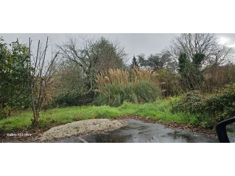 Terrain à bâtir à Saint-Yrieix-sur-Charente