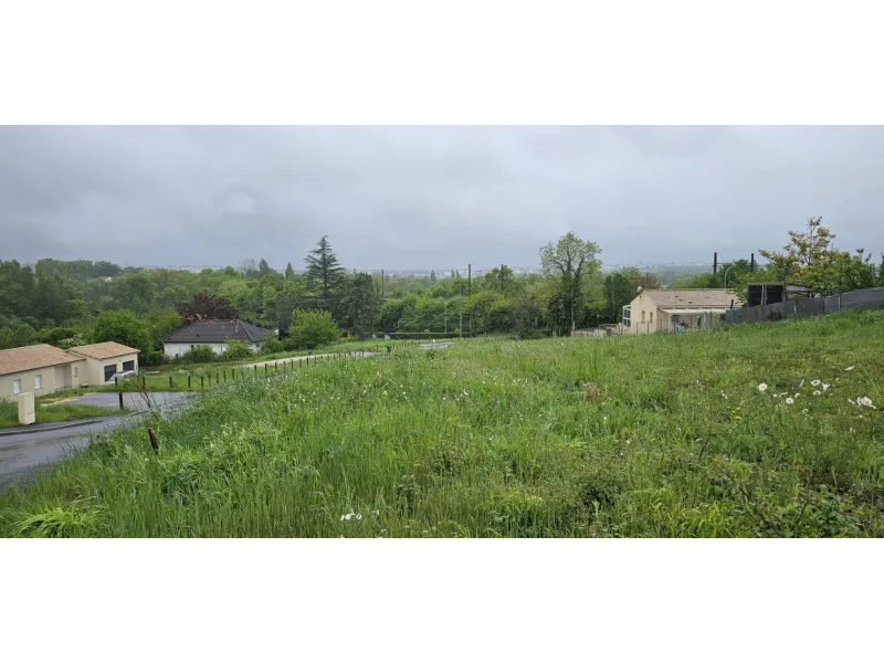 Terrain à bâtir à Gond-Pontouvre