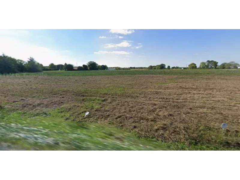 Terrain à bâtir à Saint-Romain-de-Benet