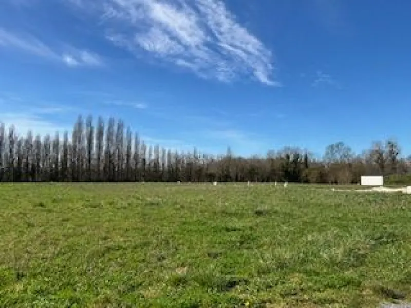 Terrain à bâtir à Montpellier-de-Médillan