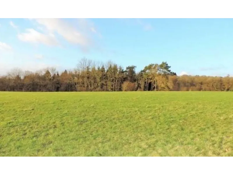 Terrain à bâtir à Gémozac