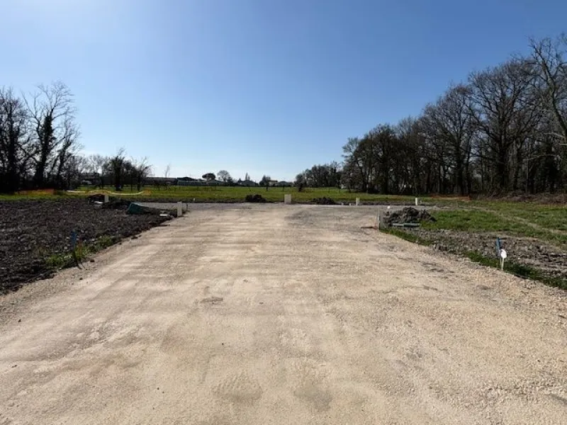 Terrain à bâtir à Médis