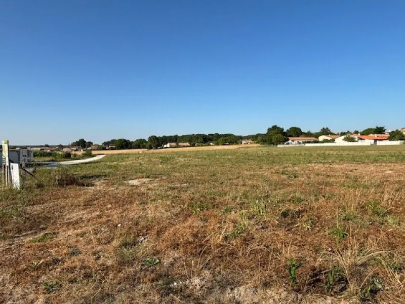Terrain à bâtir à Grézac
