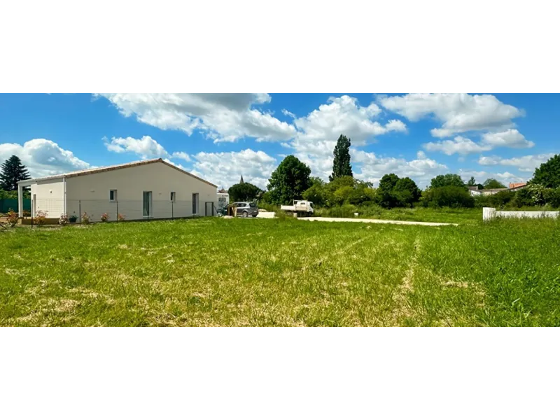 Terrain à bâtir à Gémozac