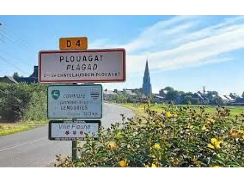 Terrain à bâtir à Plouagat