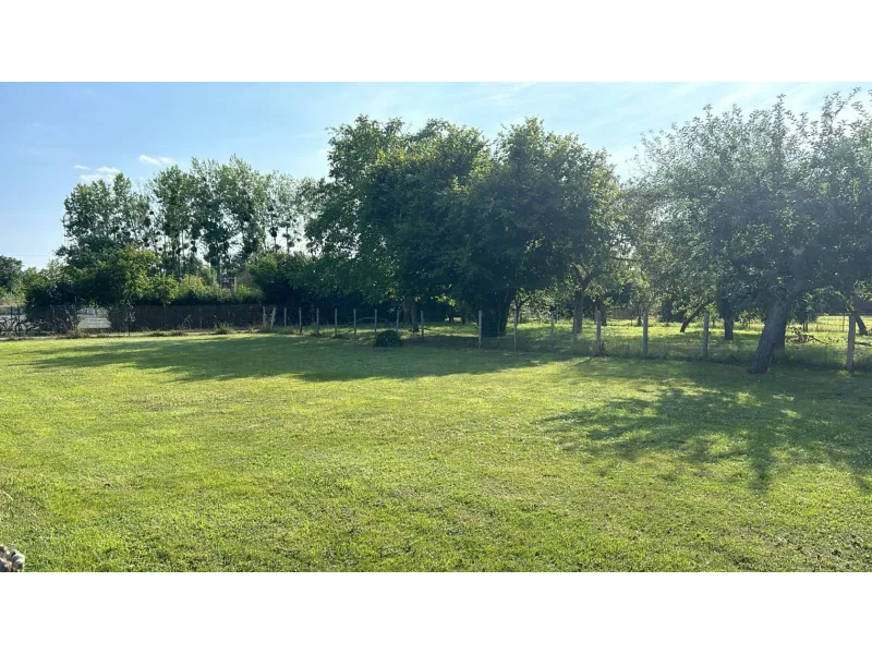 Terrain à bâtir à La Croix-en-Touraine