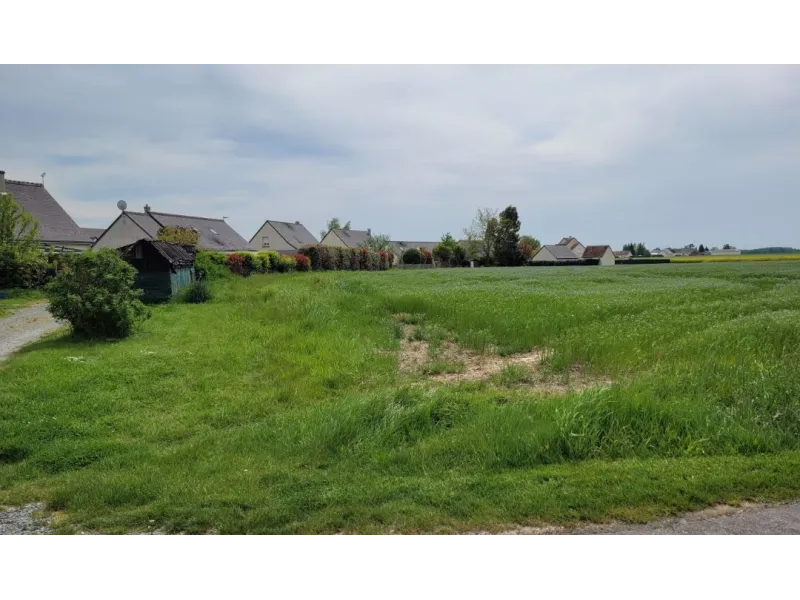 Terrain à bâtir à Saint-Laurent-en-Gâtines