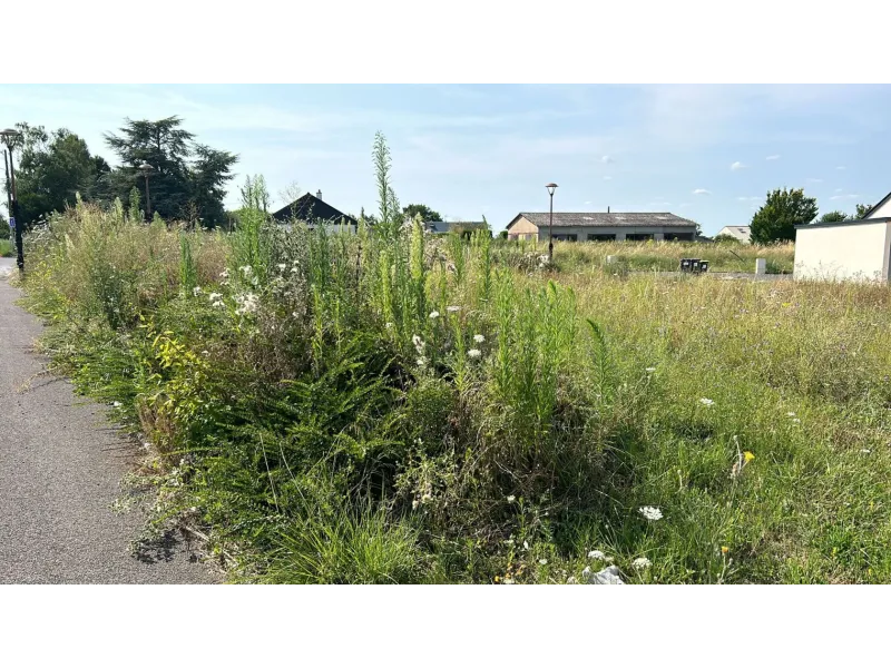 Terrain à bâtir à Azay-sur-Cher