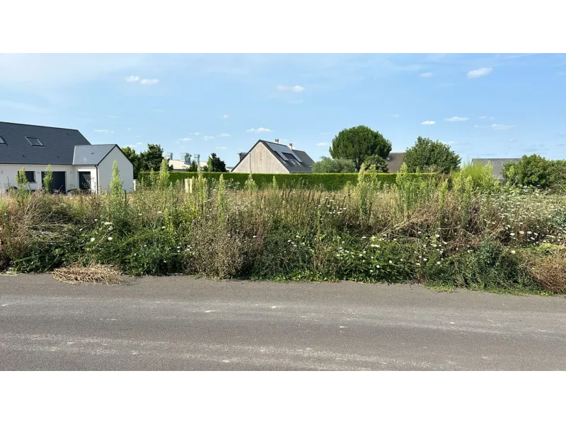 Terrain à bâtir à Azay-sur-Cher
