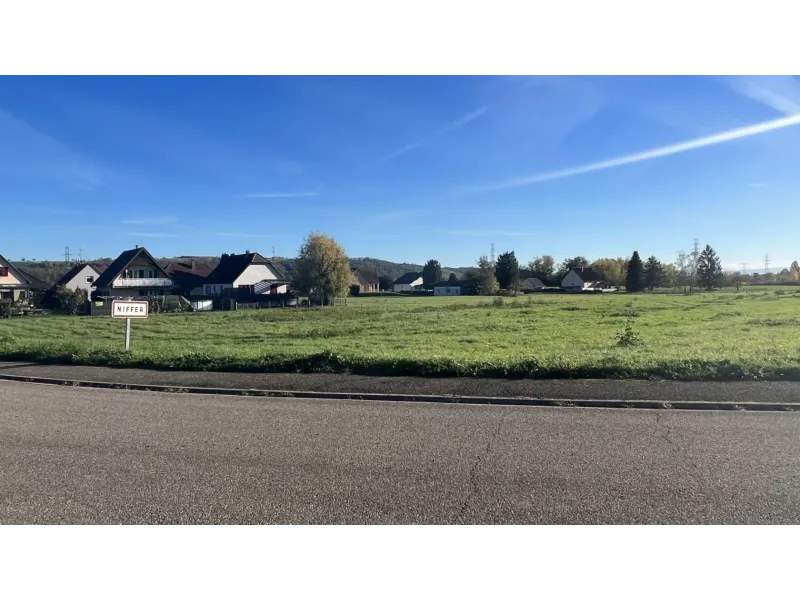 Terrain à bâtir à Niffer
