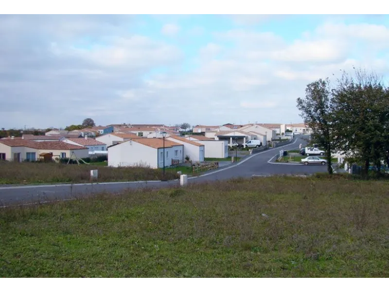 Terrain à bâtir à Longèves