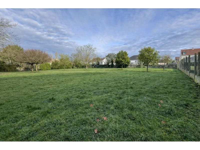 Terrain à bâtir à Vaux-le-Pénil