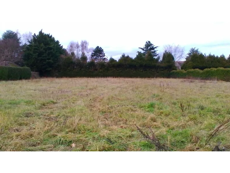 Terrain à bâtir à Chapelles-Bourbon