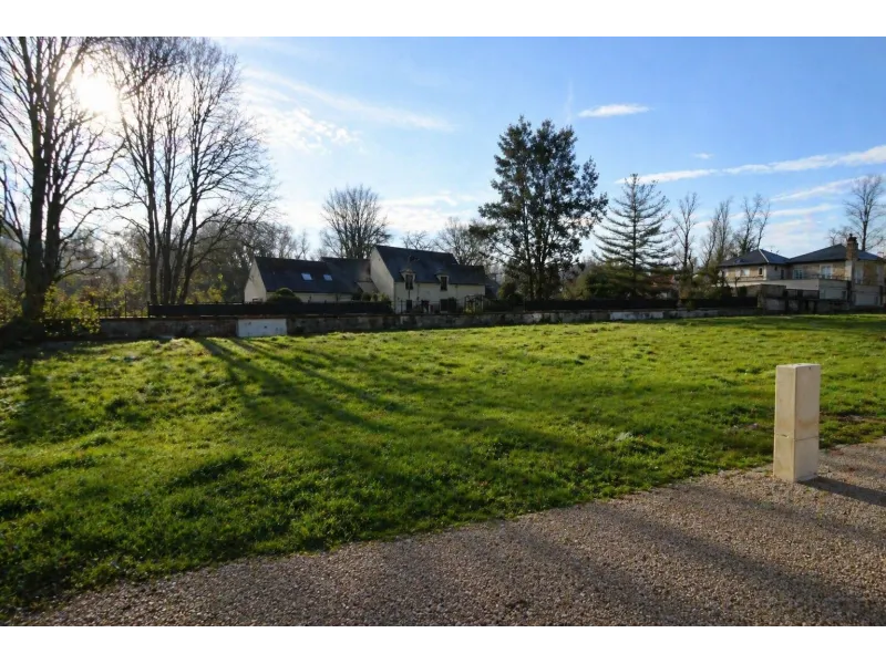 Terrain à bâtir à Le Mée-sur-Seine