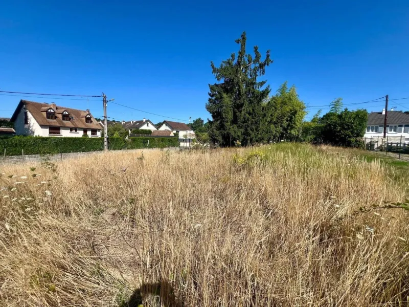 Terrain à bâtir à Bruyères-le-Châtel