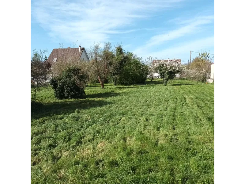 Terrain à bâtir à Guernes