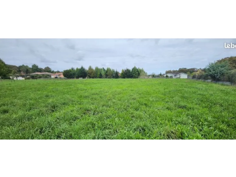 Terrain à bâtir à Serres-Gaston
