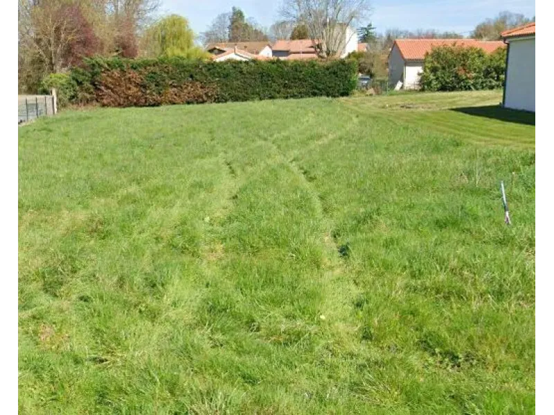 Terrain à bâtir à Crevant-Laveine