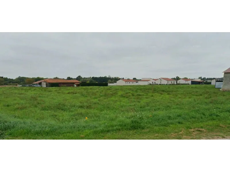 Terrain à bâtir à Maringues