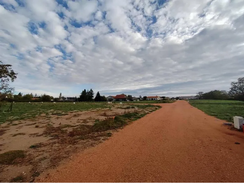 Terrain à bâtir à Vendat