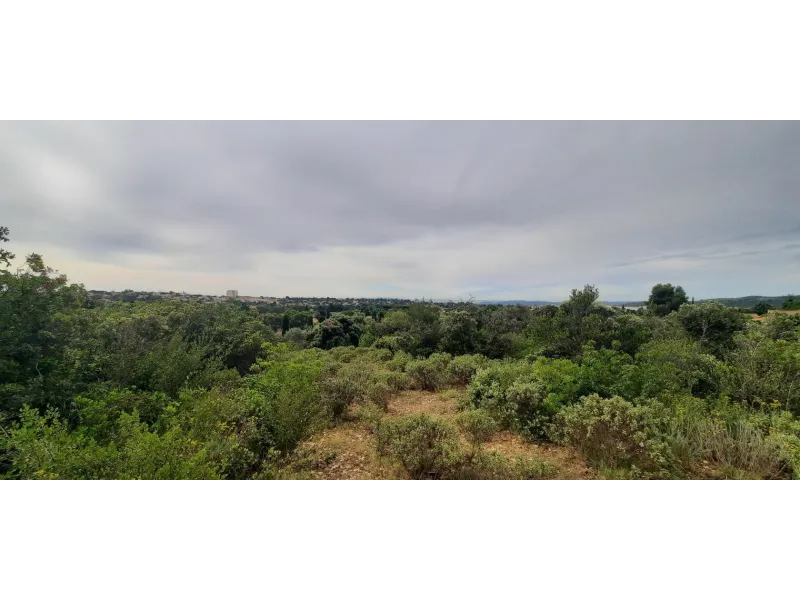Terrain à bâtir à Villeneuve-lès-Avignon