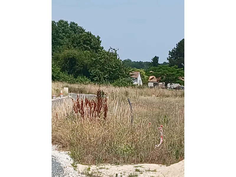 Terrain à bâtir à Saintes