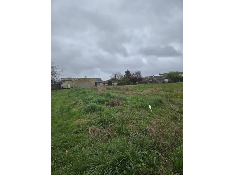 Terrain à bâtir à Cérons