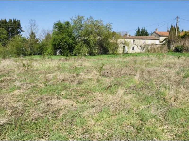 Terrain à bâtir à Bourg