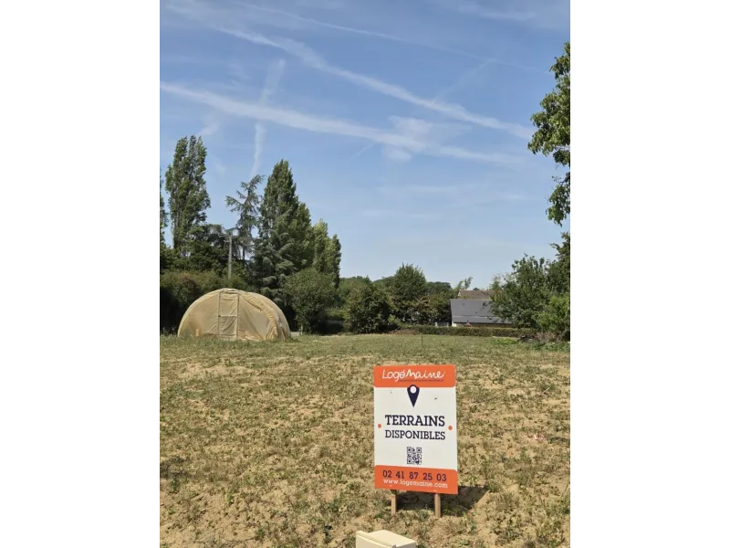 Terrain à bâtir à Bécon-les-Granits