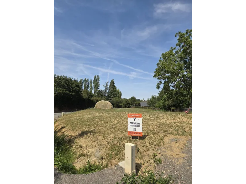 Terrain à bâtir à Bécon-les-Granits