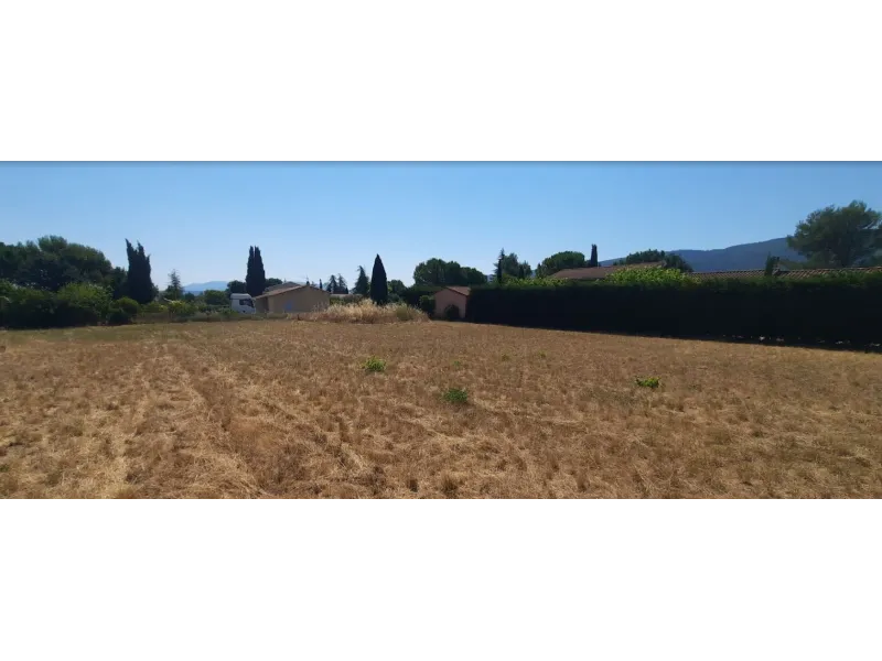 Terrain à bâtir à Lacoste