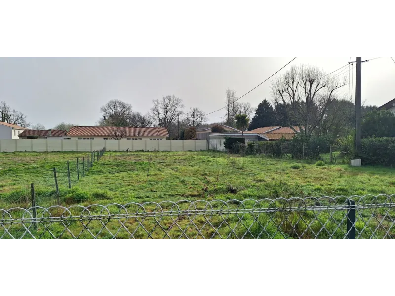 Terrain à bâtir à Ludon-Médoc
