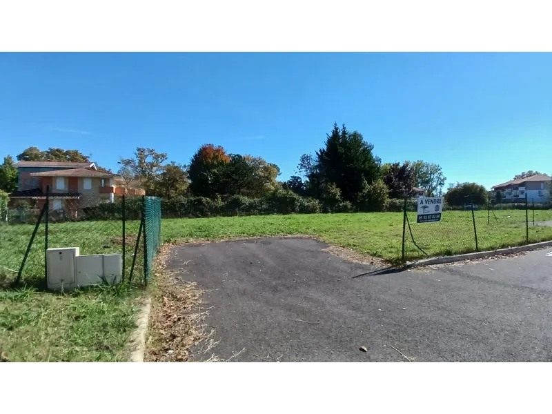 Terrain à bâtir à Dax