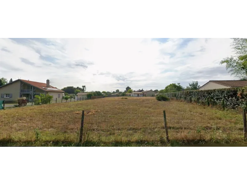 Terrain à bâtir à Le Pian-Médoc