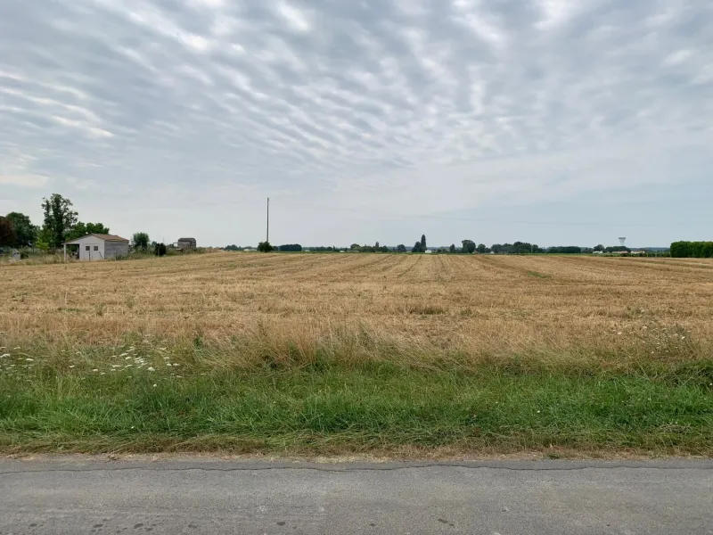 Terrain à bâtir à Migron