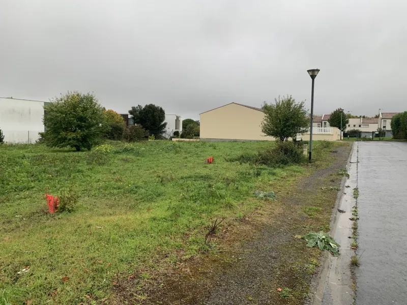 Terrain à bâtir à Saint-Jean-d'Angély
