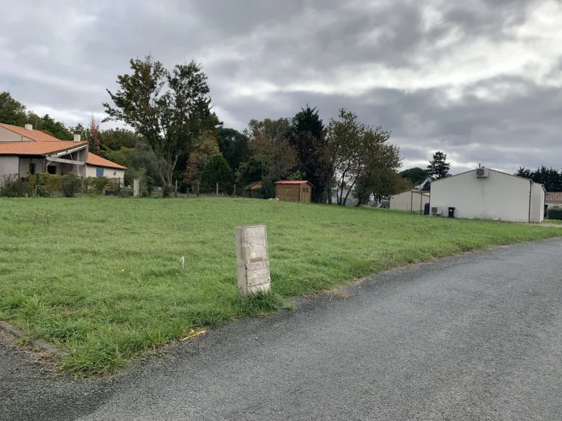 Terrain à bâtir à Saint-Vaize