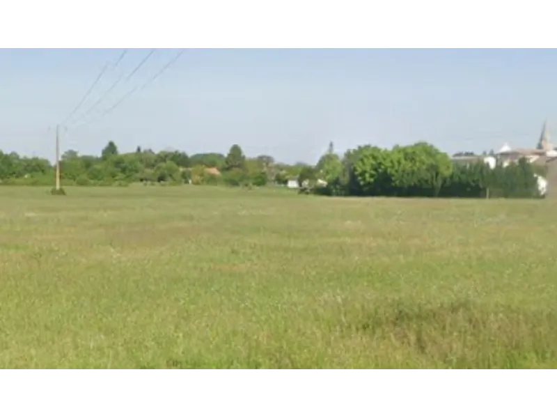 Terrain à bâtir à Gémozac
