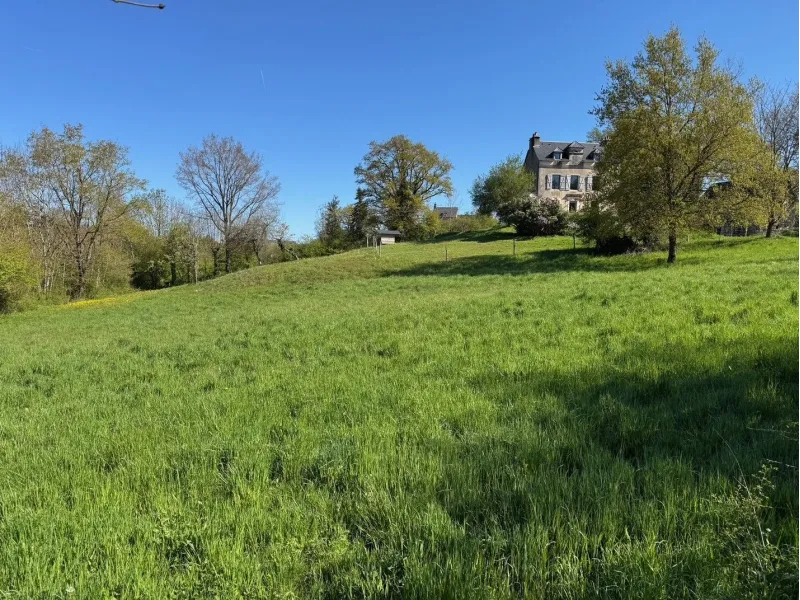 Terrain à bâtir à Montrozier