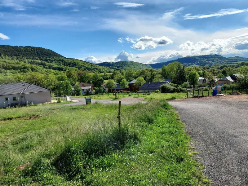 Terrain à bâtir à Saint-Laurent-d'Olt