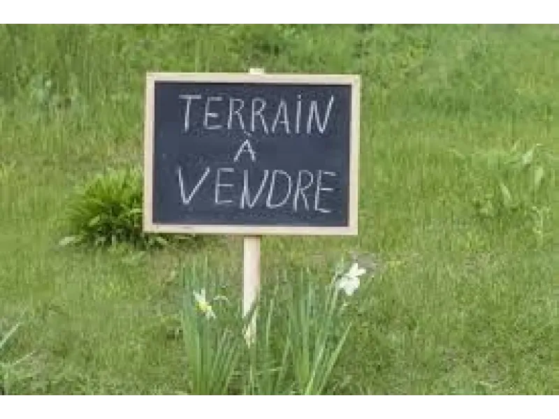 Terrain à bâtir à Theix