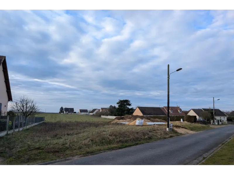 Terrain à bâtir à Berchères-les-Pierres