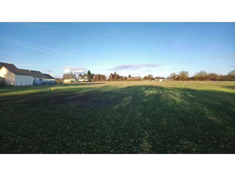 Terrain à bâtir à Huest