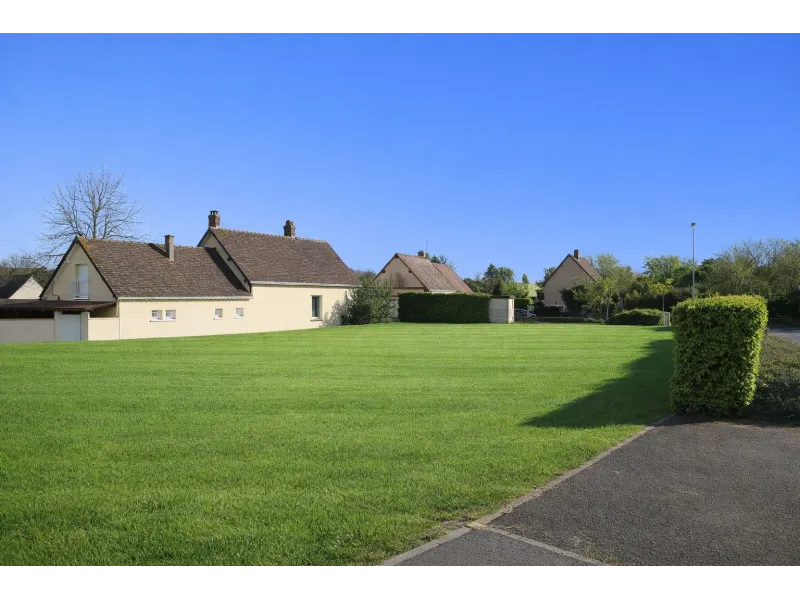 Terrain à bâtir à Briconville