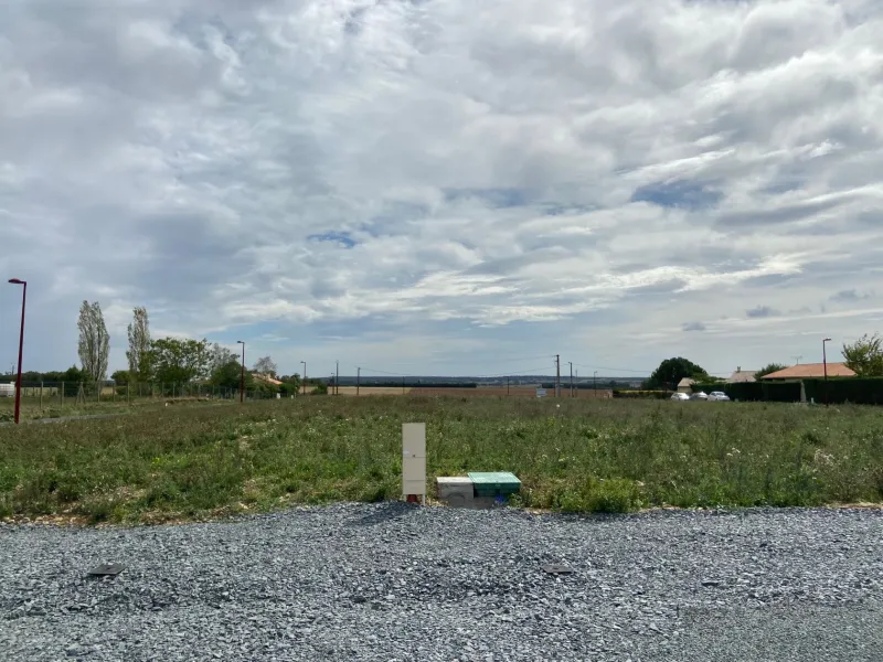 Terrain à bâtir à Fors