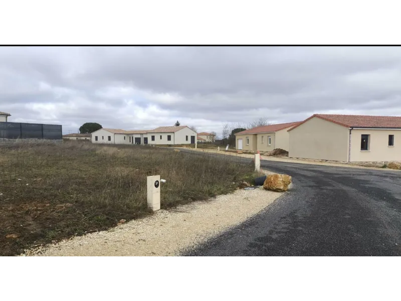 Terrain à bâtir à Biard