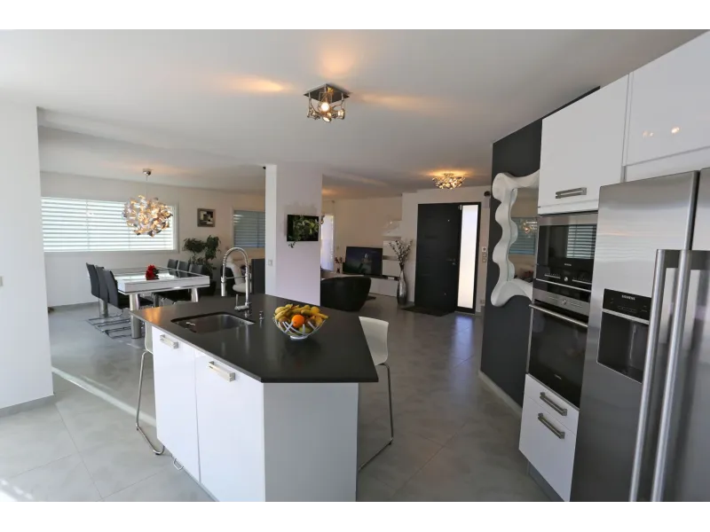 Maison neuve à Larringes