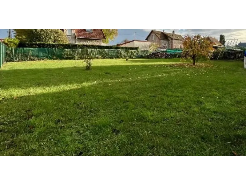 Terrain à bâtir à Aguilcourt